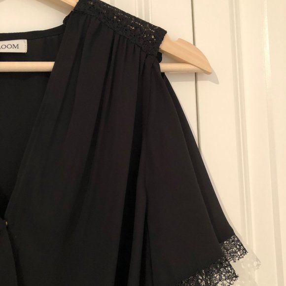 Heartloom XS Cold Shoulder Blouse - Picture 4 of 14